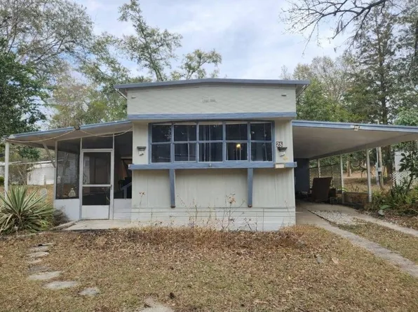 25 Park Ave, De Leon Springs, FL 32130