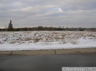 660 Parkside Ct, Eagan, MN 55123