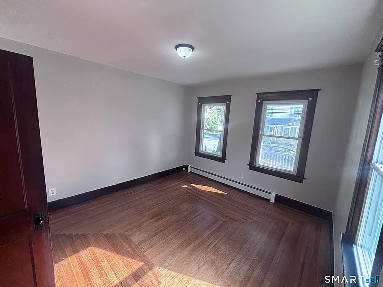 32-34 Linnell St #34 — Photo 16