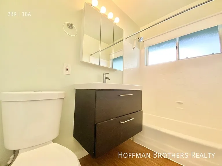2404 2nd Ave #3 — Photo 9