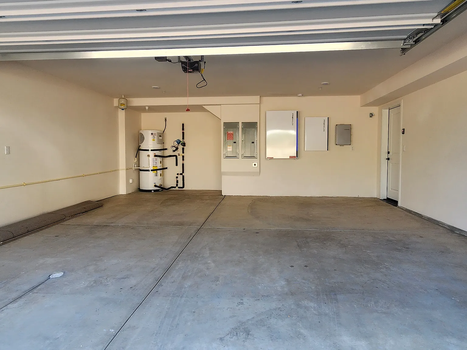 3 bed, 1826 sqft, $4,200 — Photo 3