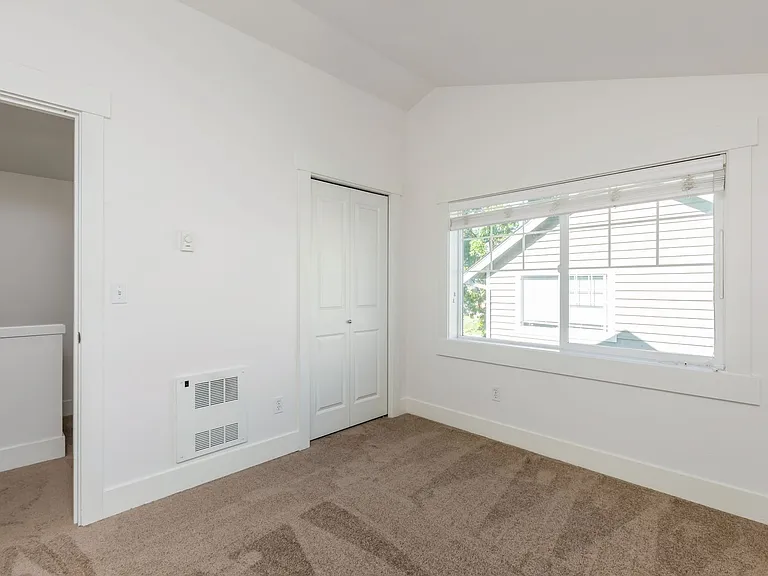 7552 12th Ave NE #A — Photo 13