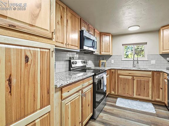 2nd image of 1600 Chippewa Trl
