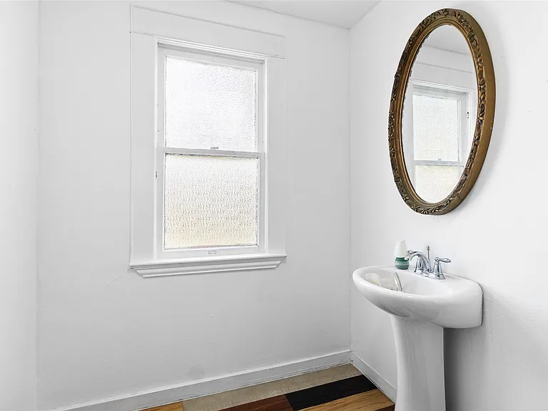 327 S Robb St — Photo 14