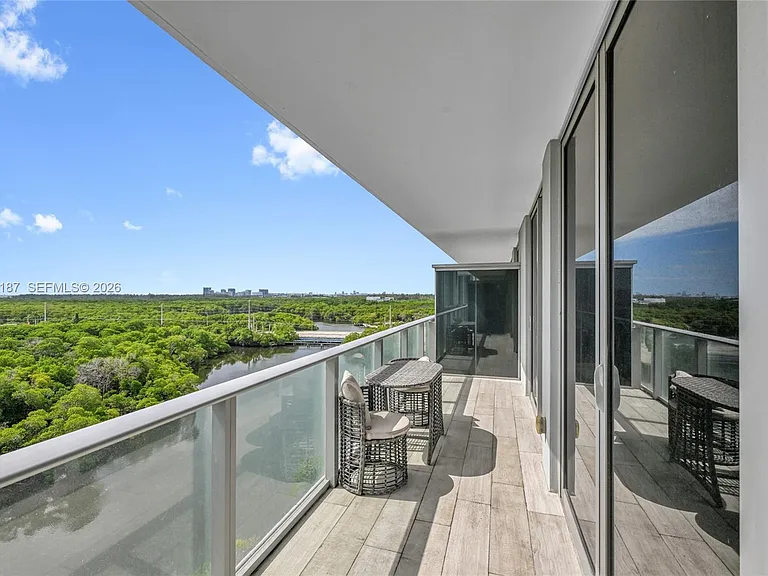 16385 Biscayne Blvd #1020 — Photo 16
