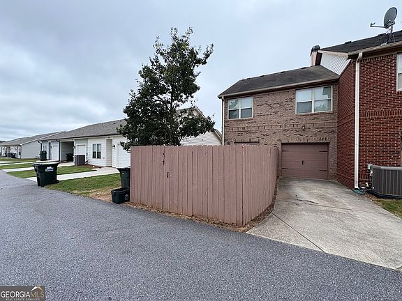 4th image of 127 Red Maple Dr