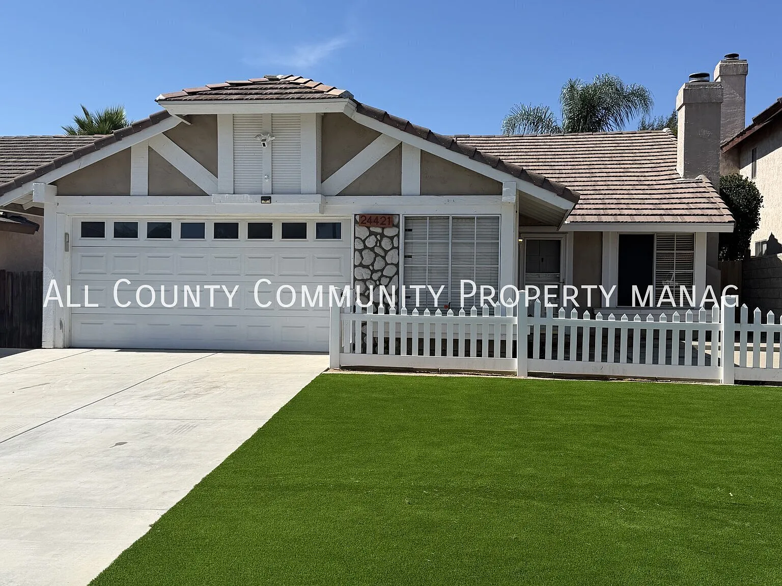 3 Bedroom, 2 Bathroom Home for Rent in Murrieta! — Photo 2