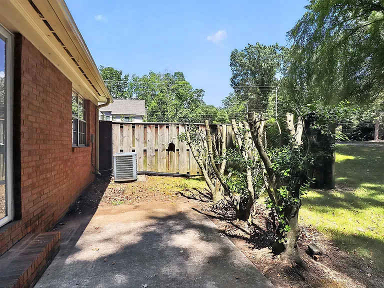 101 Cabell Way — Photo 29