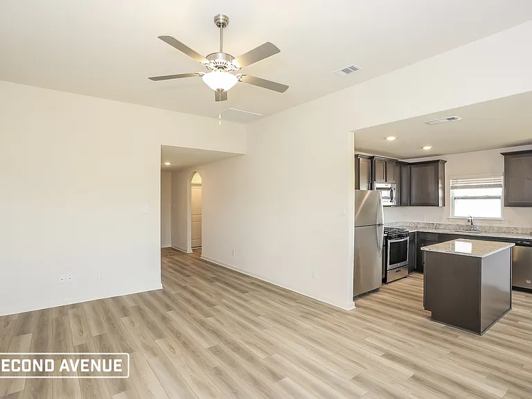 519 Bennie Leonard St — Photo 6