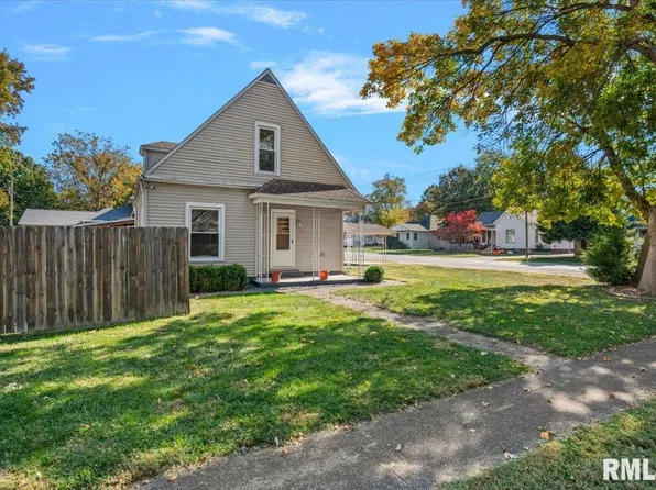 930 W Monroe St, Auburn, IL 62615