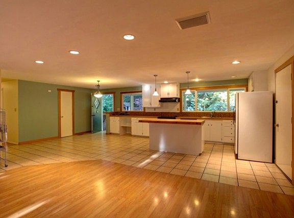 5th image of 12608 Crescent Valley Dr NW