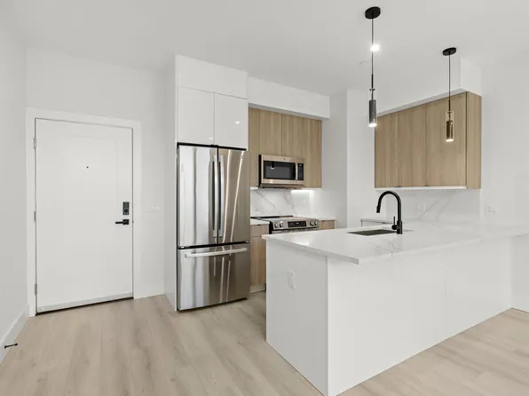 4525 Bergenwood Avenue image 63 of 74