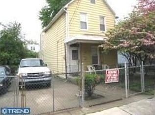 1024 Lois Ave, Camden, NJ 08105