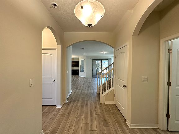 4th image of 16701 Herongate Dr