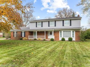 21560 Normandale St, Beverly Hills, MI 48025