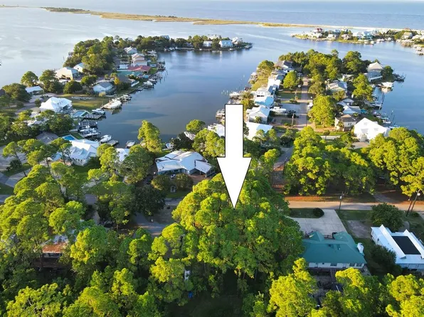 315 Conde Ave #4, Dauphin Island, AL 36528