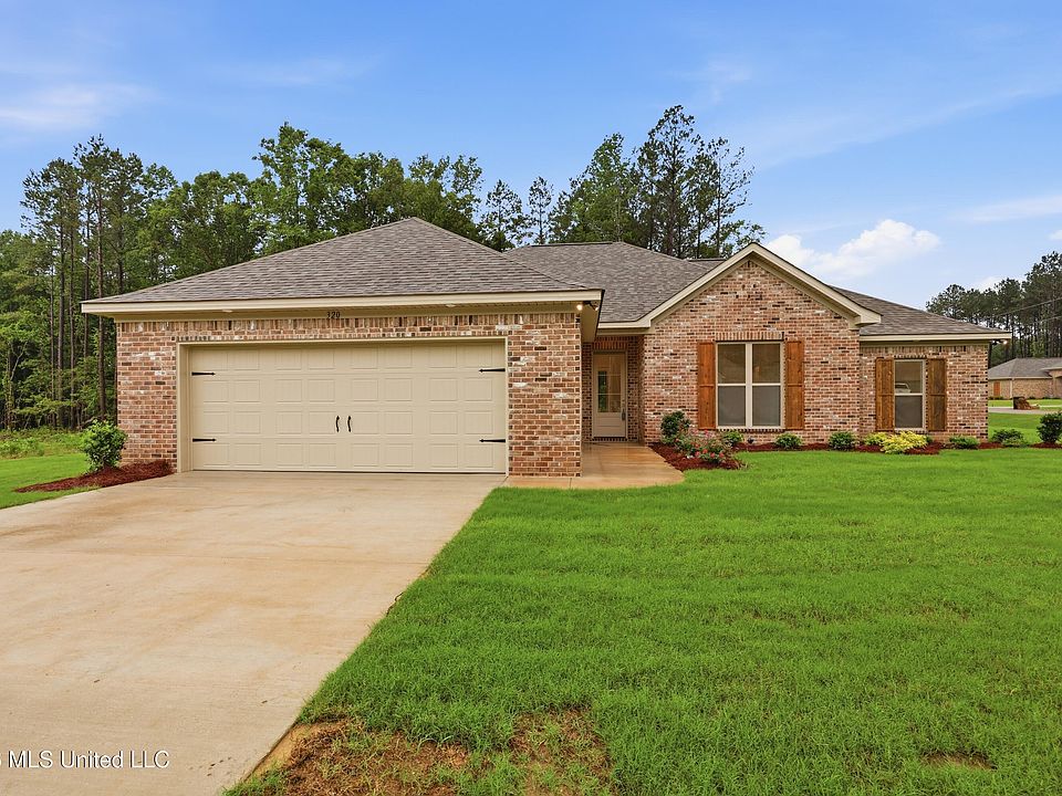 1st image of 320 Stronghold Dr