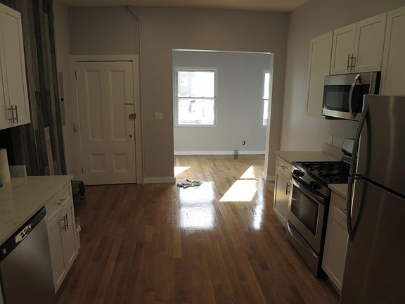 3rd image of 352 Somerville Ave