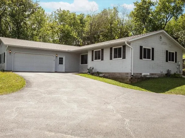 1302 15th Avenue, Menomonie, WI 54751