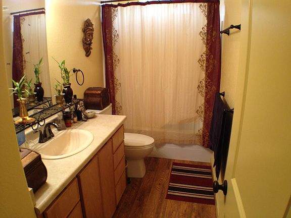 3rd image of 488 Crowson Rd
