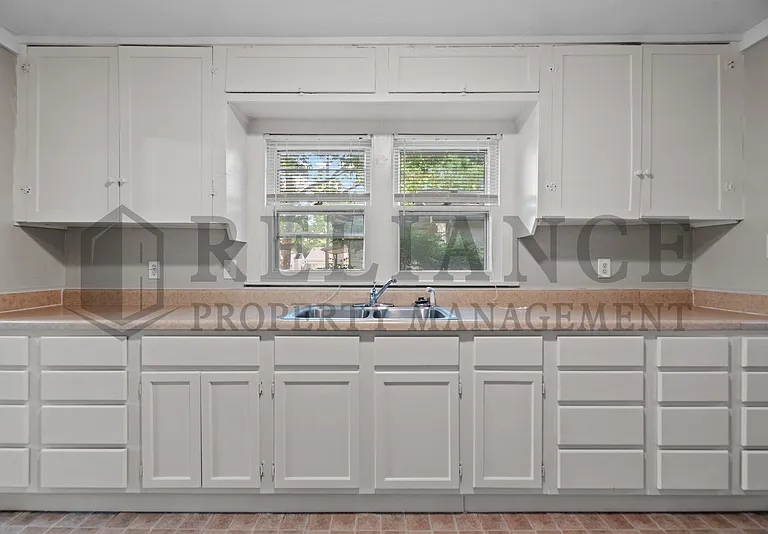 232 S Sedgwick St — Photo 12