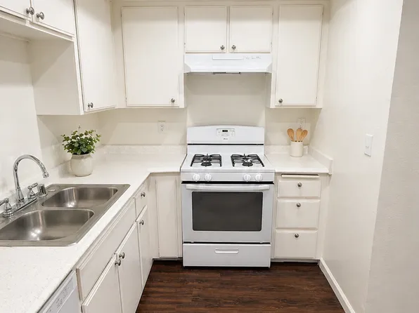 Daisy Apartments, 12671 Main St, Garden Grove, CA 92840