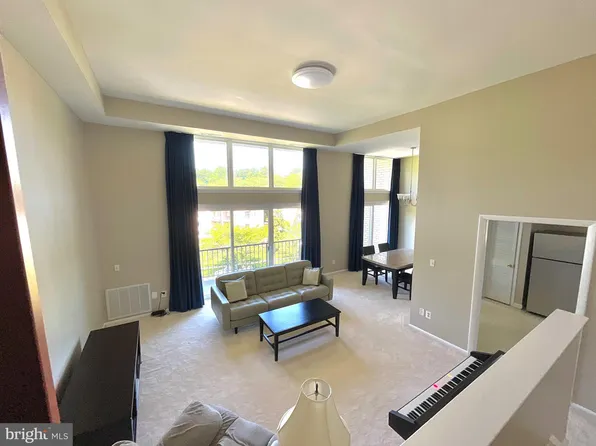 5574 Burnside Dr APT 7, Rockville, MD 20853
