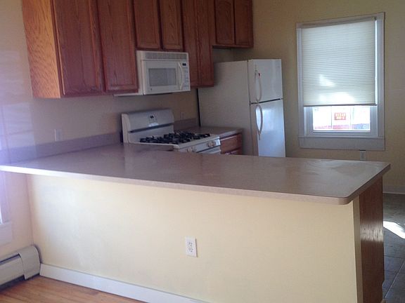 kitchen area from livingroom