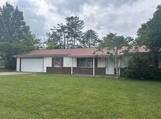 355 Highland Ln, Crossville, TN 38555