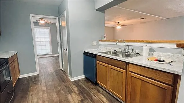 2236 Litchwood Ln — Photo 5