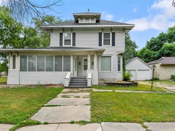 302 2nd Ave SW, Independence, IA 50644