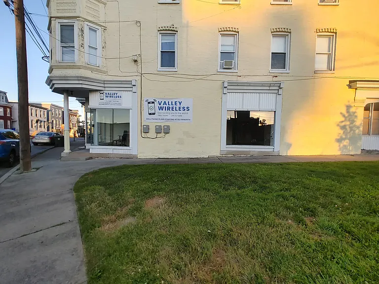 459 W Washington St #1 — Photo 2