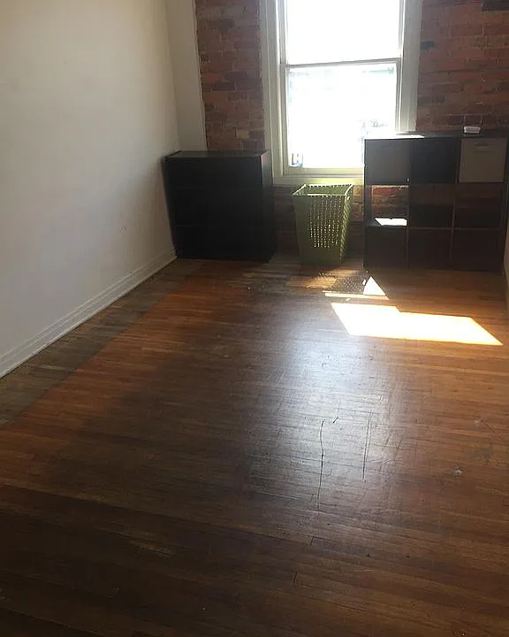 3144 Main St #3