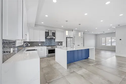 72 Washington Ave Photo 1