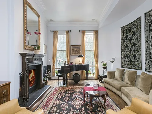 Sold by Sotheby's International Realty | media 13