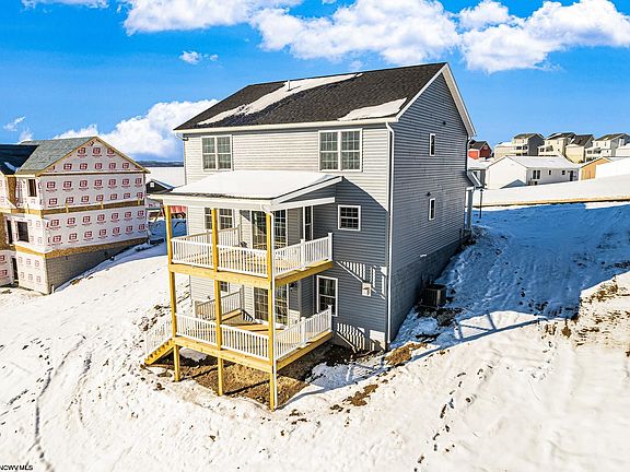 5th image of 169 Charolais Cir