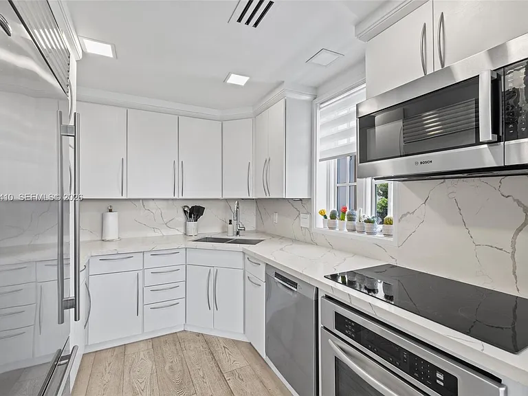 19122 Fisher Island Dr #19122 — Photo 12