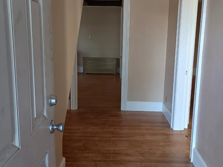 30 Mechanic St — Photo 2