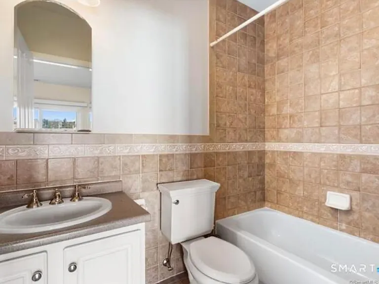 25A Dolsen Pl — Photo 6