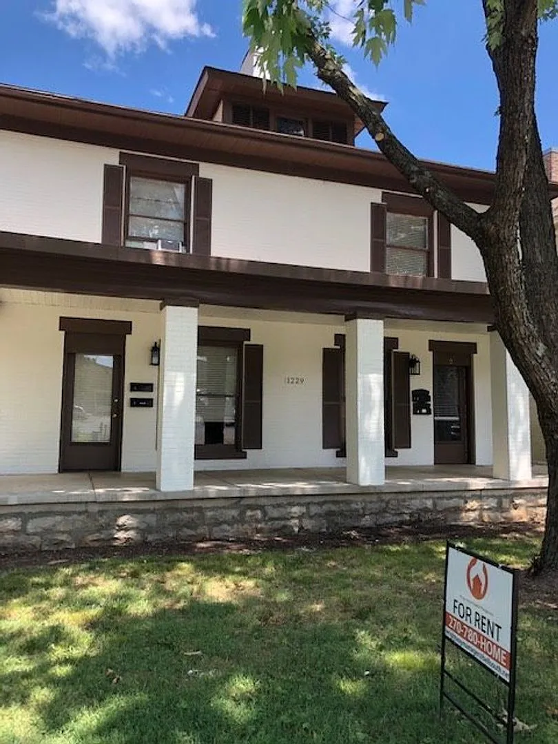 1229 Chestnut Street — Photo 1