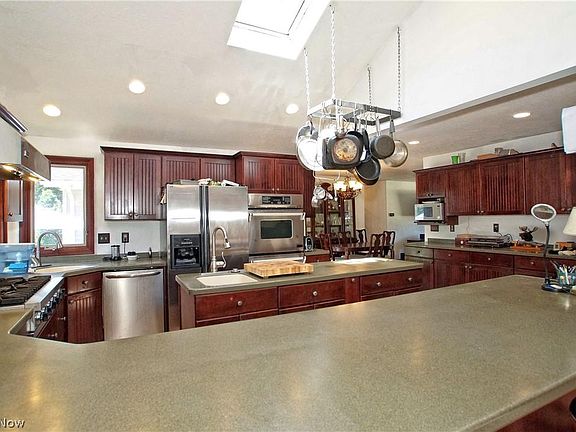 5th image of 6918 Westview Dr