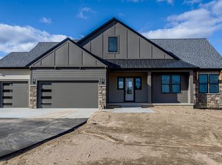 5631 Pioneer Pass SE #15, Caledonia, MI