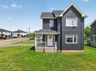 218 Falcon Dr, Moncton, NB E1G 0H7