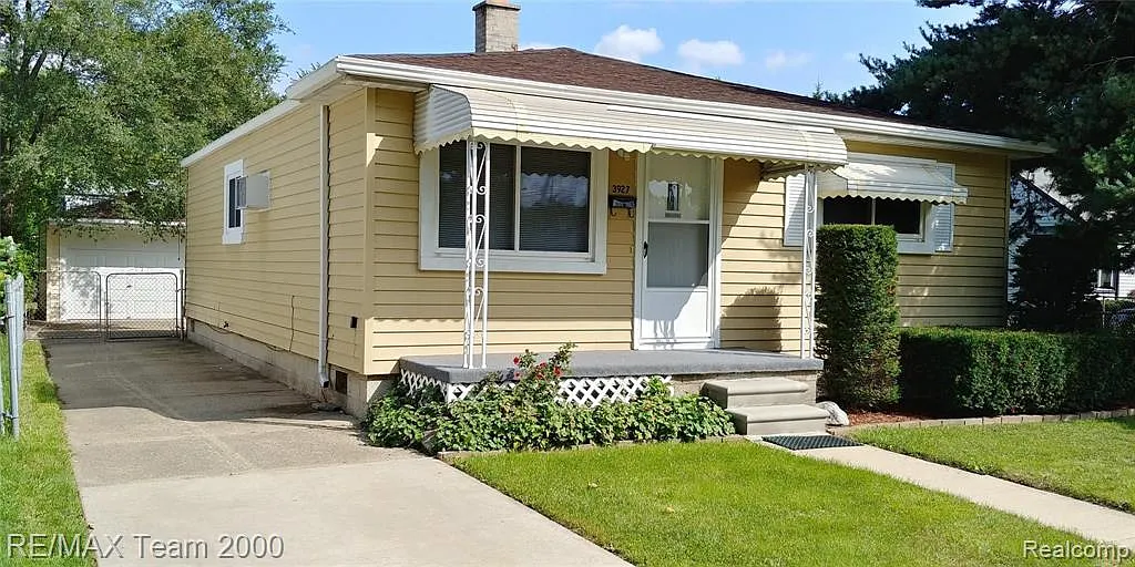 3 bed, 1.0 bath, 1000 sqft, $1,400 — Photo 2