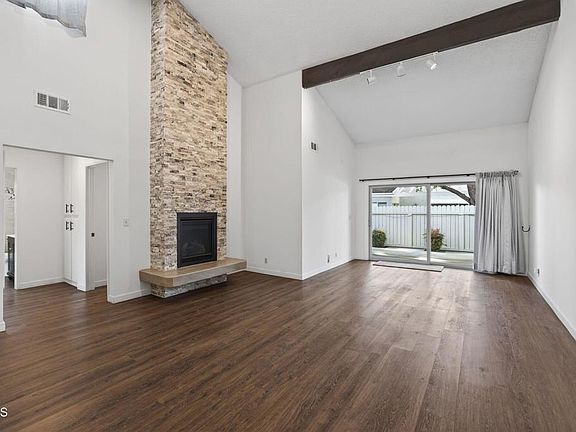 3rd image of 449 Reed Way