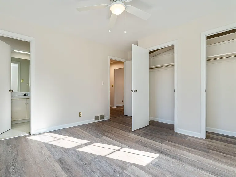 4058 Massie Ave #4 — Photo 18