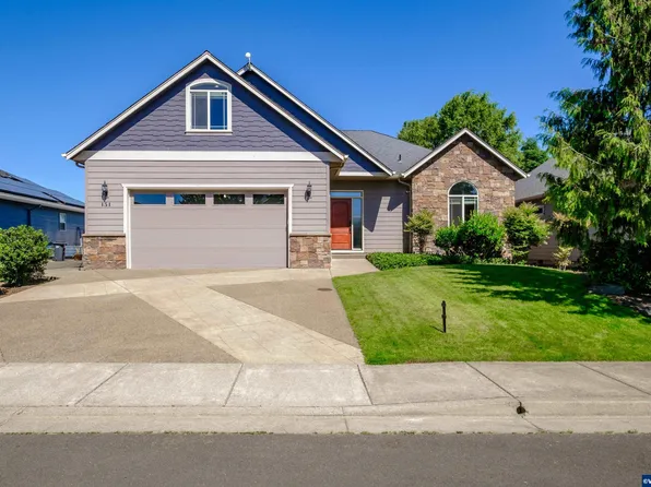 151 13th St, Jefferson, OR 97352