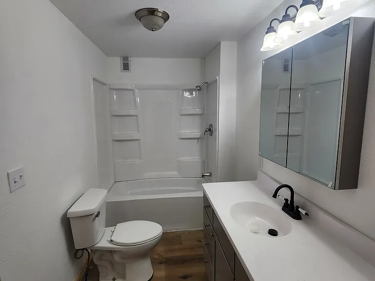 523 Main St #0 — Photo 5