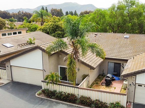4th image of 484 Yorba Linda Pl