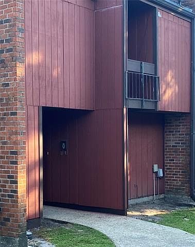 1st image of 1602 Chimney Wood Ln